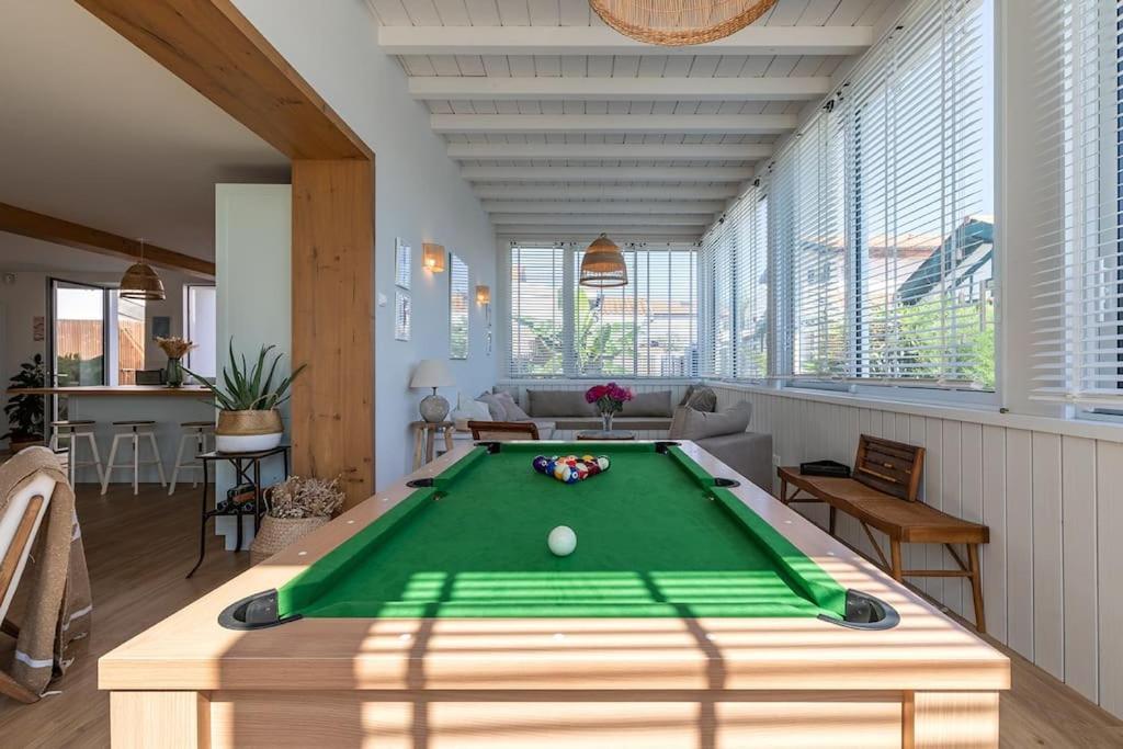 Beautiful Beach House In Front Of The Ocean ビアリッツ エクステリア 写真