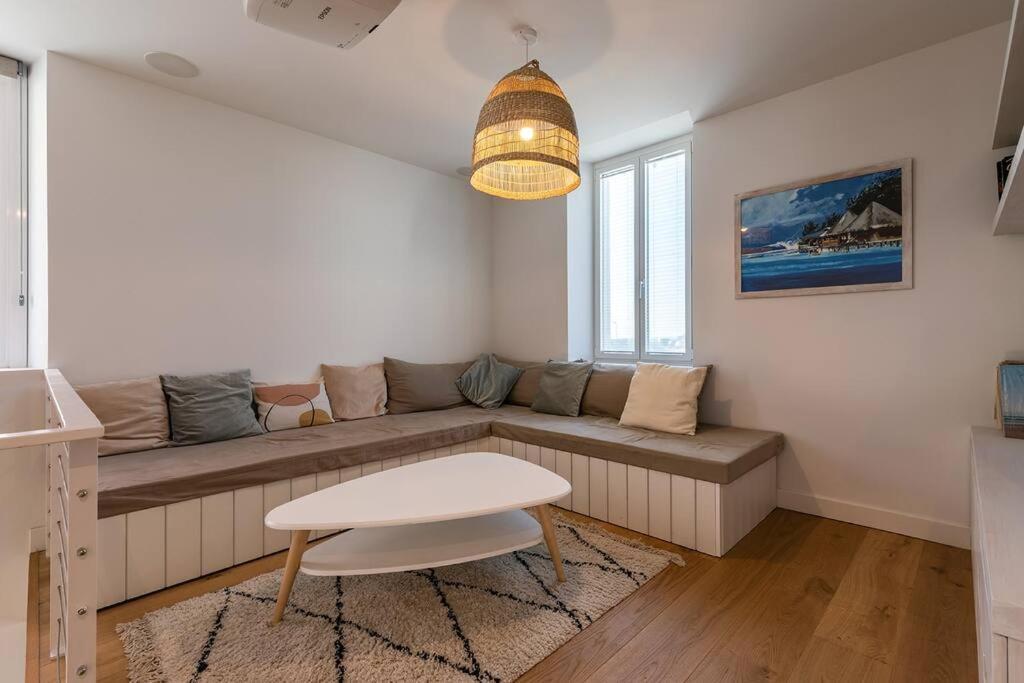 Beautiful Beach House In Front Of The Ocean ビアリッツ エクステリア 写真
